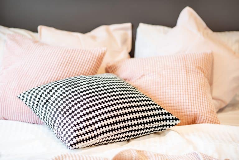 Oreillers en latex vs oreillers en mousse à mémoire de forme : quelle différence ?